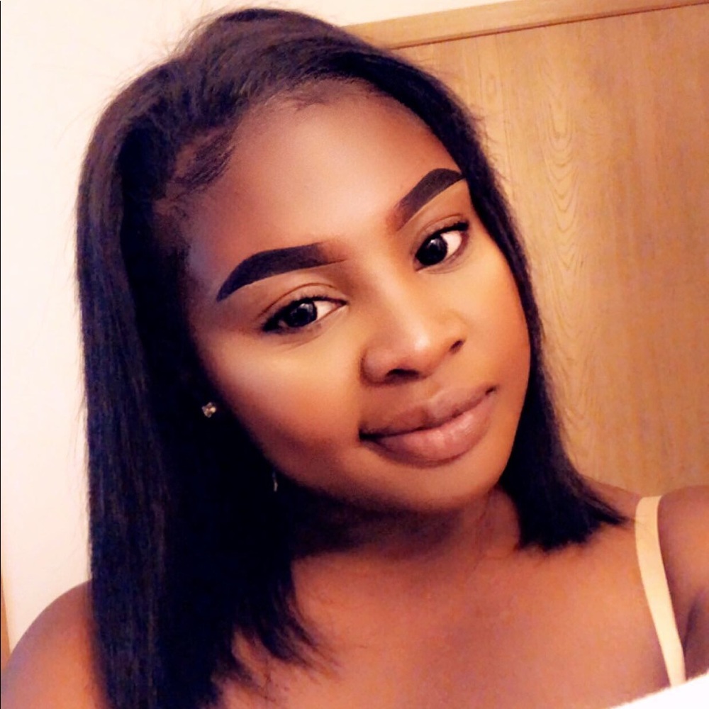 Meet your Posher, Esther
